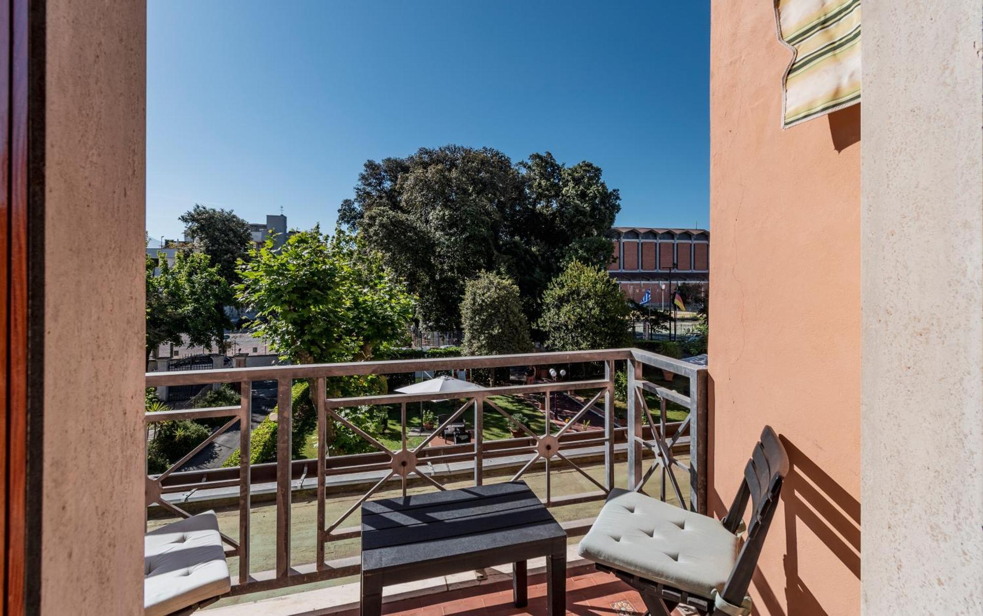 Hotel Gabrini Марина-ді-Масса Екстер'єр фото